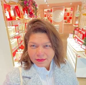 Meet your Posher, Julia